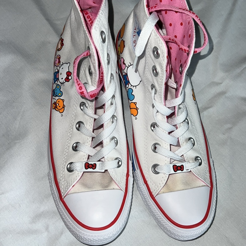 NWOT Converse Chuck Taylor All Star HI Hello Kitty® Friends Sneaker-White - Picture 8 of 16